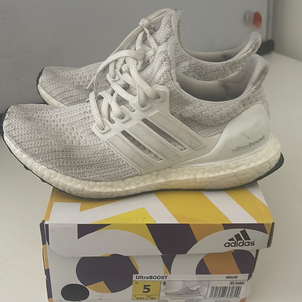 Adidas UltraBoosts Mens 5 Womens 7